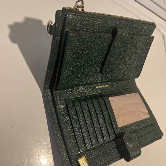 Michael kors backpack and wallet - Picture 3 of 6